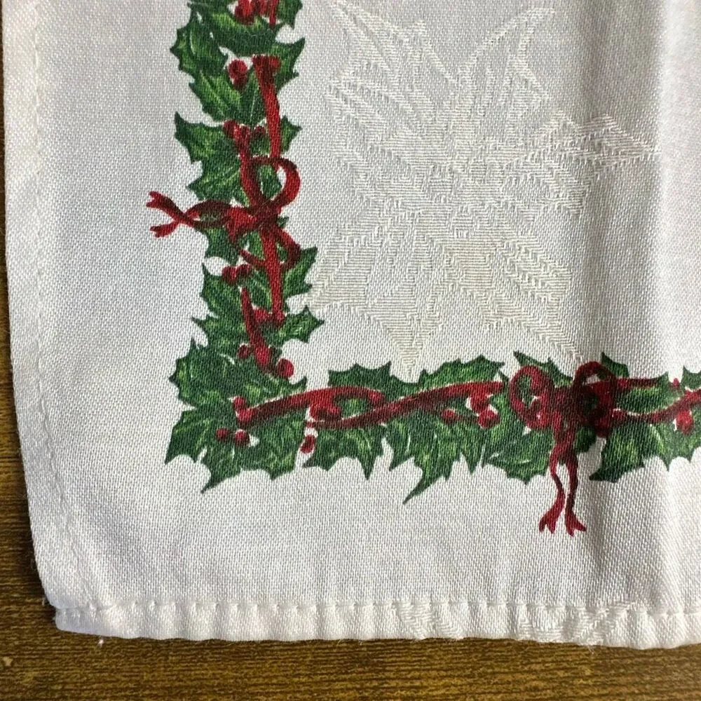 Christmas Linen‎ Set 4 Placemats Holly Berry Print Table Linens 18” x 18”